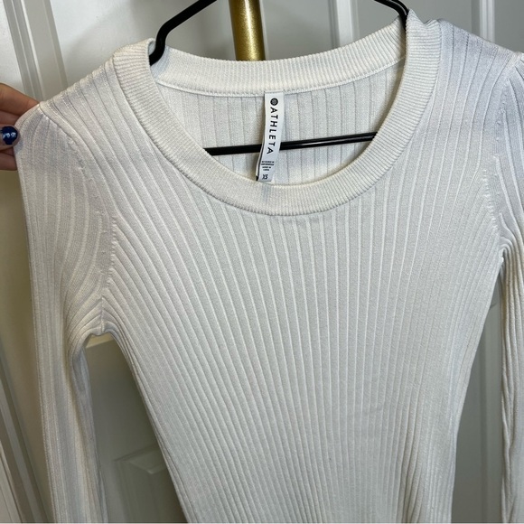 Athleta Lincoln Park ribbed side slit Sweater in white (dove) - Picture 4 of 12
